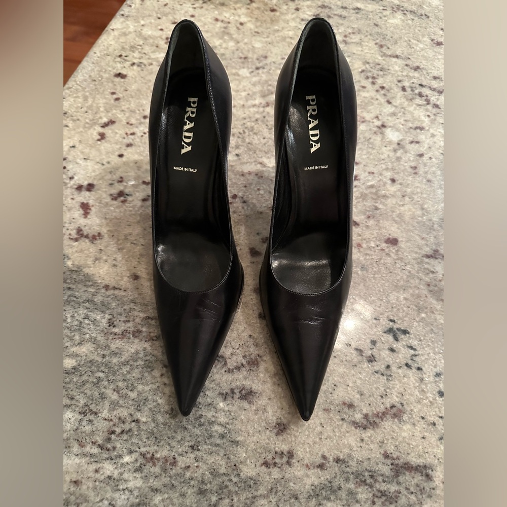 Authentic PRADA Leather Pointed Toe Pumps Heels Shoes; Black; 36.5(6.5); classic